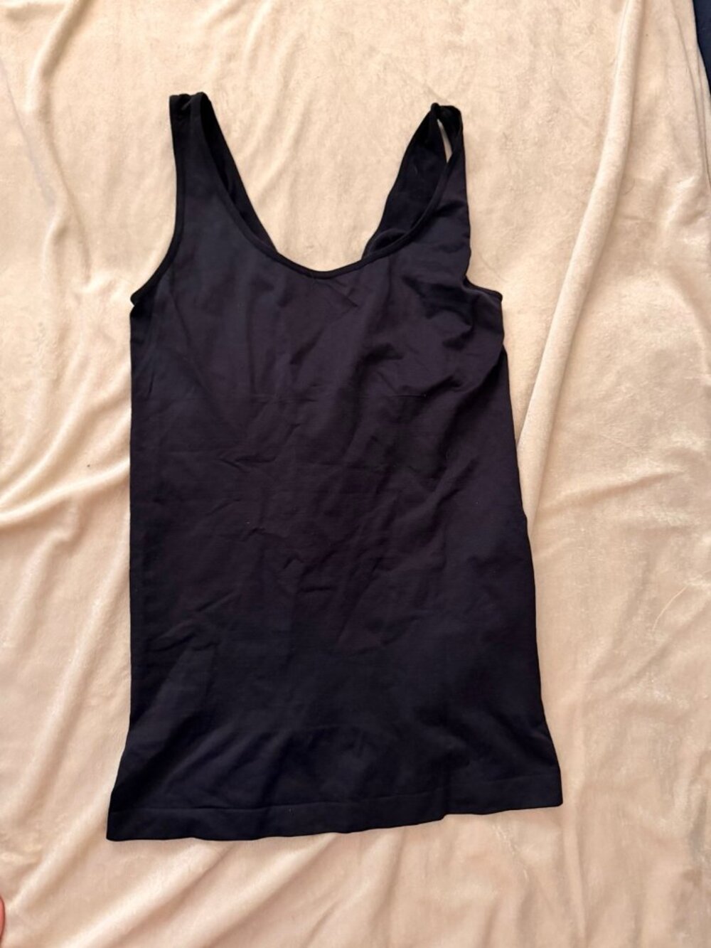 Yummie by Heather Thomsen shapewear tanks - 2 pack, size M/L